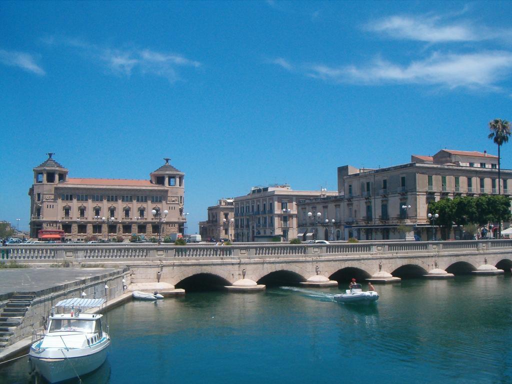 Syracuseapartments Isonzo Di Siracusa Stupendo Appartamento Vicino Ad Ortigia E A 200M Dal Mare Bagian luar foto